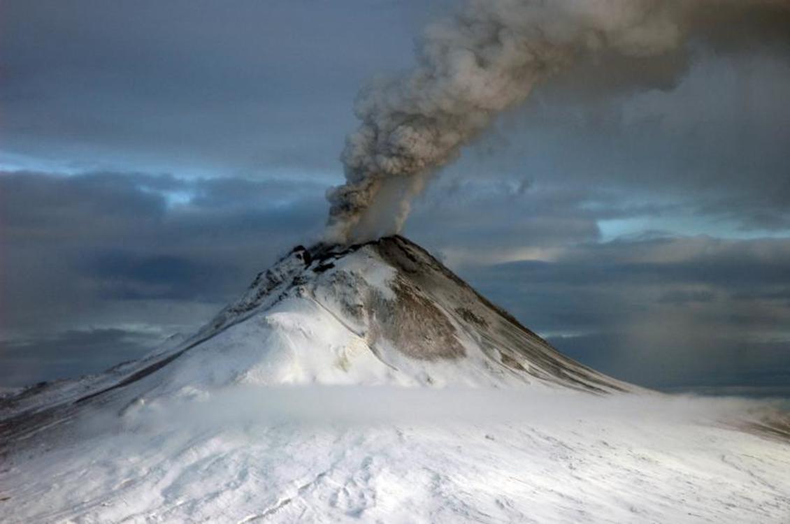Volcan : quelle différence entre la lave et le magma ?
